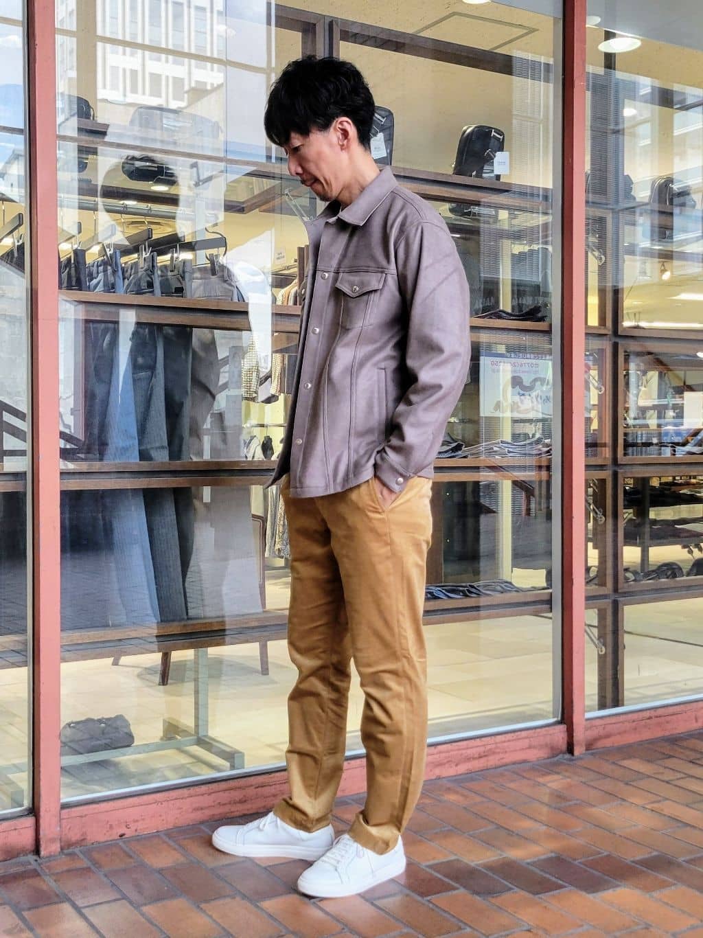 piroyaさんの「TAKEO KIKUCHI｜ストレッチ テーラードＴシャツ」を使ったコーディネート