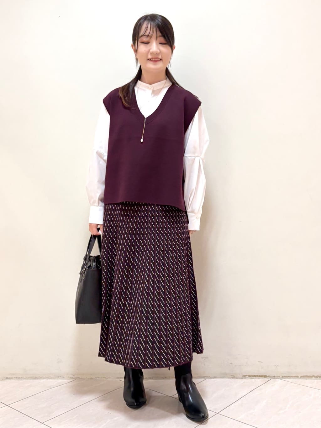 mikiさんの「Reflect｜【さらっと一枚で決まる／重ね着にもおすすめ◎】タックスリーブシャツブラウス」を使ったコーディネート