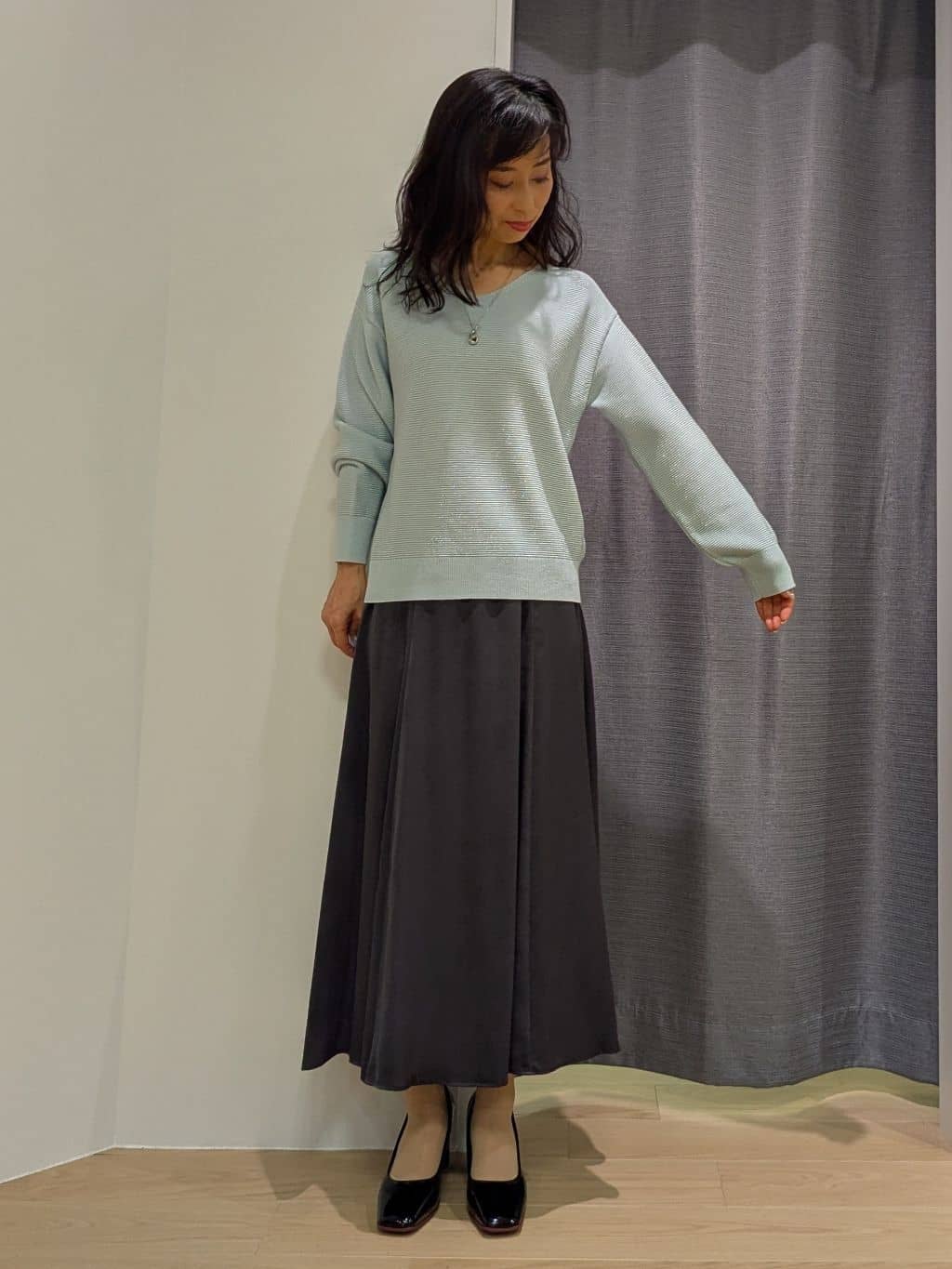 miiさんの「INDIVI｜【ウール混ラメ素材】Vネック煌めきニット」を使ったコーディネート