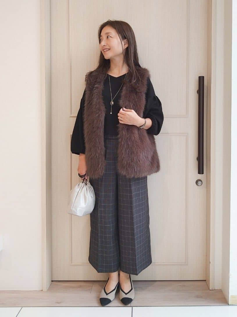 mi-saさんの「SHOO･LA･RUE｜【2点セット/7分袖】大人のきれい見え お袖タック入りアクセ付きトップス」を使ったコーディネート
