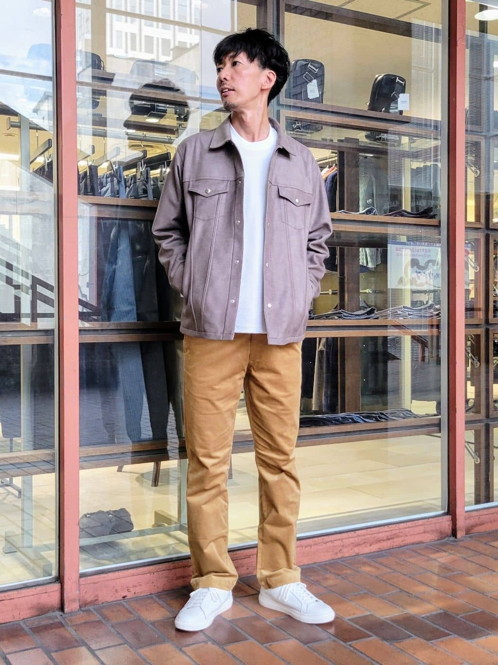 piroyaさんの「TAKEO KIKUCHI｜ストレッチ テーラードＴシャツ」を使ったコーディネート