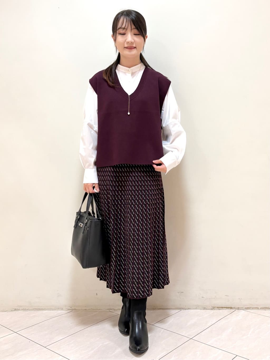 mikiさんの「Reflect｜【さらっと一枚で決まる／重ね着にもおすすめ◎】タックスリーブシャツブラウス」を使ったコーディネート