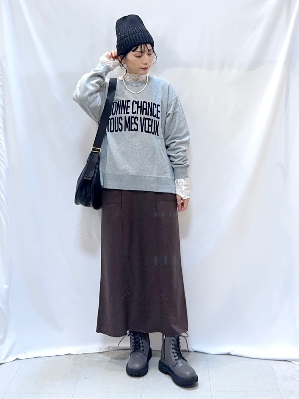 𝐇𝐢𝐫𝐨𝐦𝐢さんの「SHOO･LA･RUE｜グラフィックアソート裏毛スウェット」を使ったコーディネート