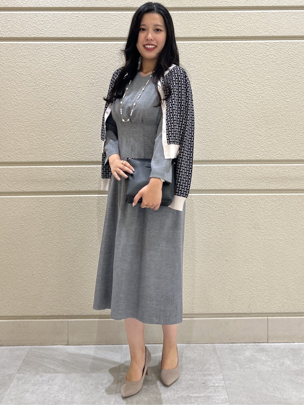Momokaさんの「COUP DE CHANCE｜【手洗い可】幾何柄風ジャカードカーディガン」を使ったコーディネート