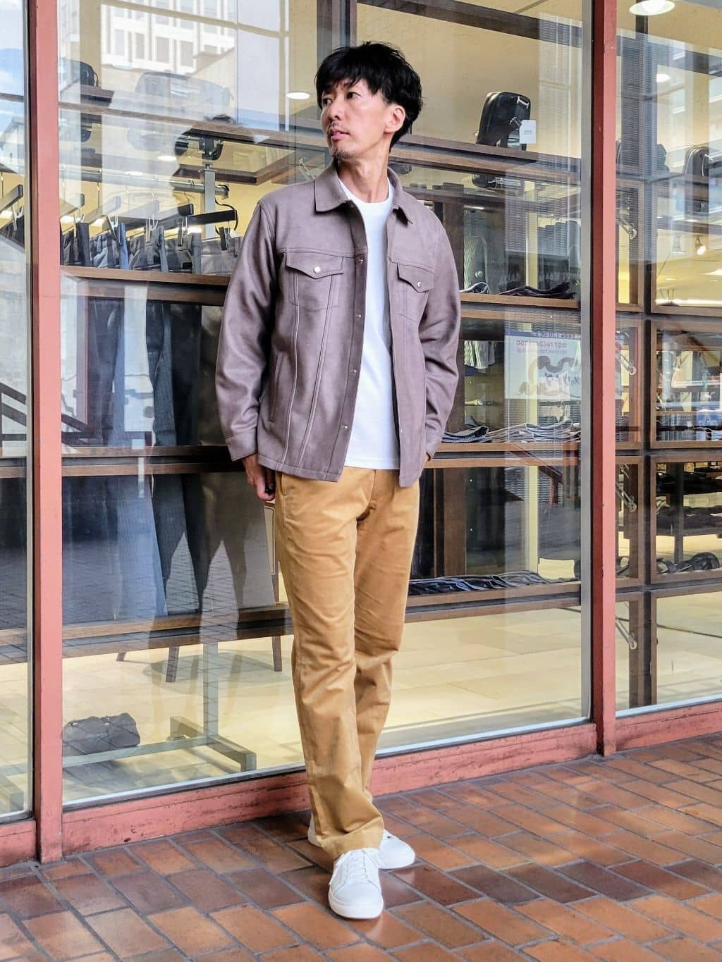 piroyaさんの「TAKEO KIKUCHI｜ストレッチ テーラードＴシャツ」を使ったコーディネート