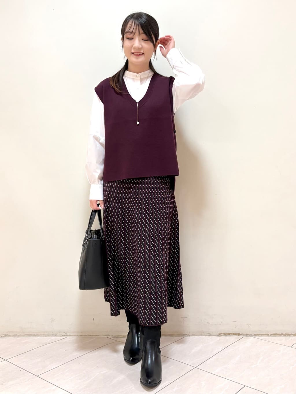 mikiさんの「Reflect｜【さらっと一枚で決まる／重ね着にもおすすめ◎】タックスリーブシャツブラウス」を使ったコーディネート