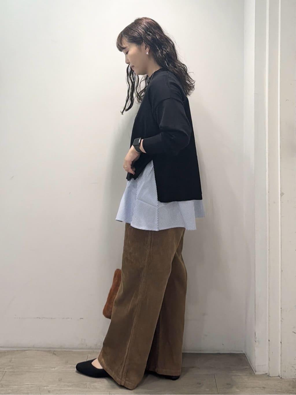sumicaさんの「OPAQUE.CLIP｜《ツインセット》リラクシーサイドスリットニット&times;ドッキングタンク【洗濯機洗い可】」を使ったコーディネート