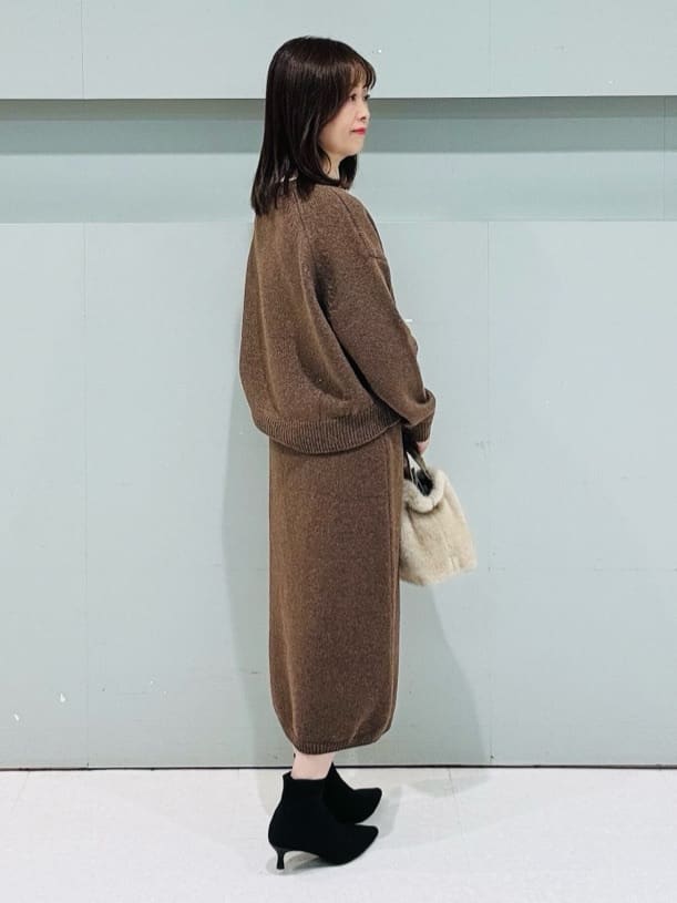 makiさんの「UNTITLED｜【セットアップ可/ゆったり】ウール混ラメニット」を使ったコーディネート