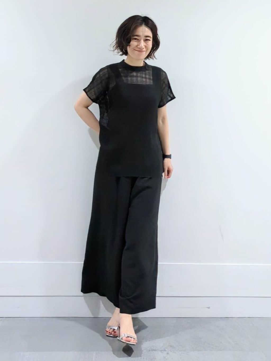 ミズタさんの「UNTITLED｜【シアー】チェックスタンドネックブラウス」を使ったコーディネート