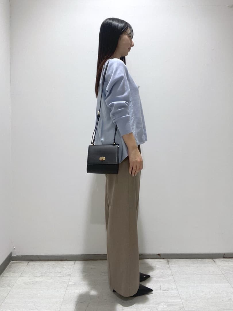 meiさんの「INDIVI｜【洗える／選べる8色】トーンアップニット」を使ったコーディネート