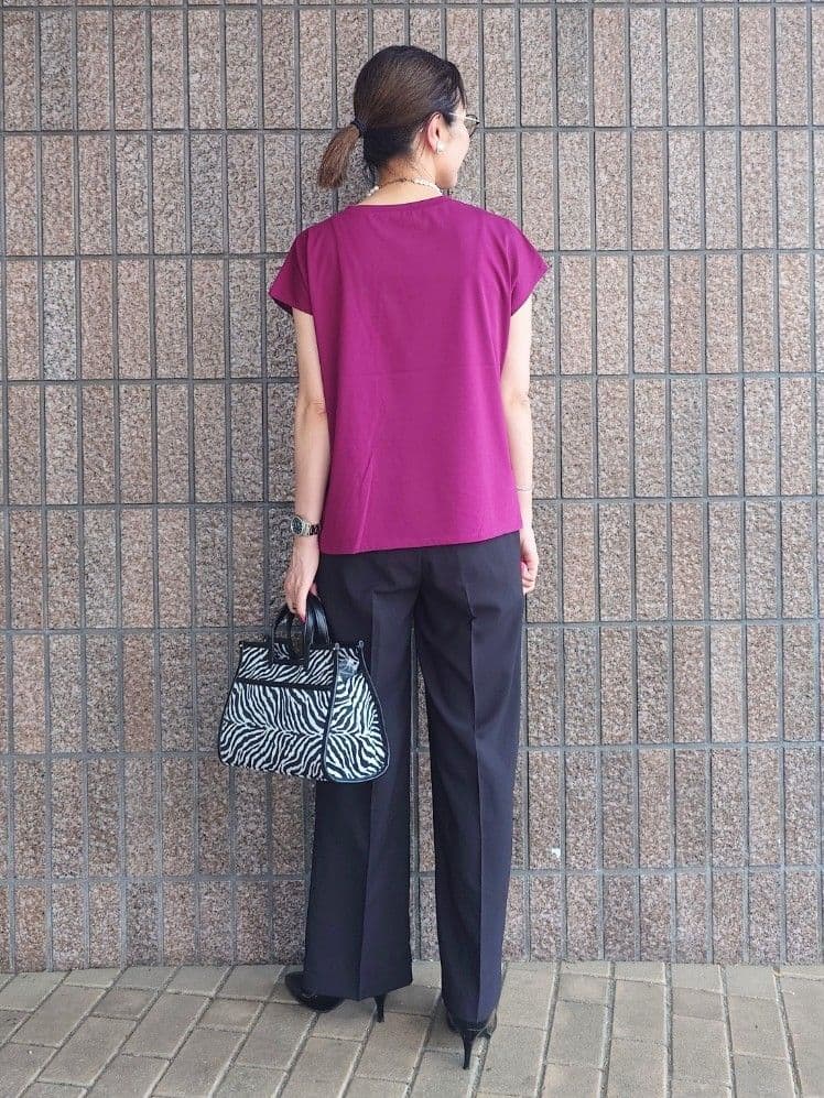 MUTSUKOさんの「UNTITLED｜【洗える/Tシャツ】ツイストプルオーバー」を使ったコーディネート