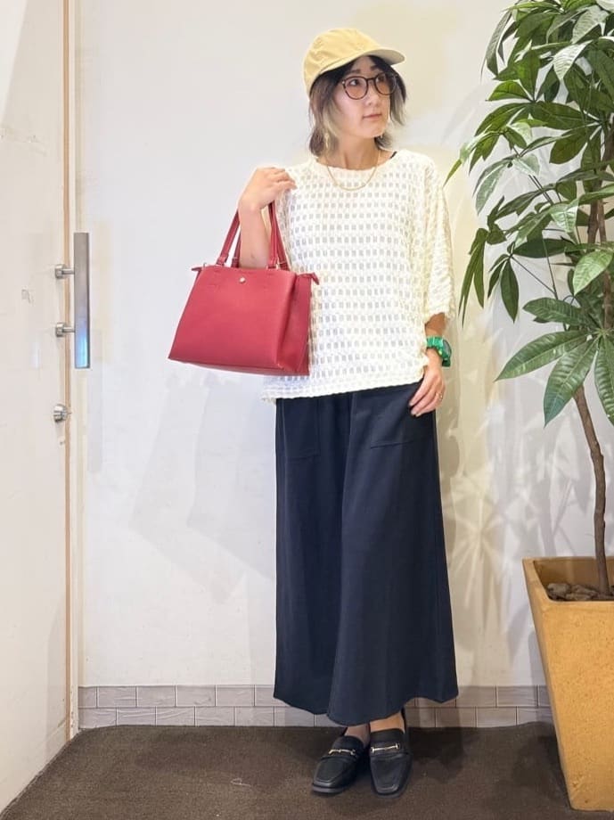 misakiさんの「SHOO･LA･RUE｜【S-LL】涼やかで好印象 シアーチェック ドルマントップス」を使ったコーディネート