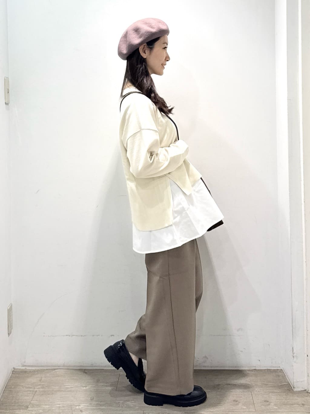 yuicciさんの「OPAQUE.CLIP｜《ツインセット》リラクシーサイドスリットニット&times;ドッキングタンク【洗濯機洗い可】」を使ったコーディネート