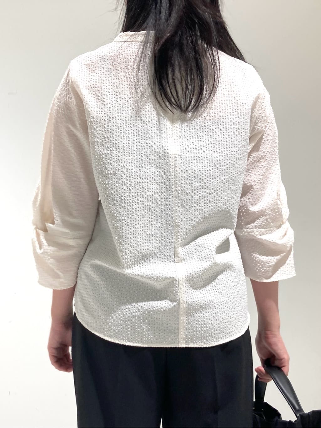 momokoさんの「INDIVI｜【UVケア／吸汗速乾】スリーブデザインブラウス」を使ったコーディネート