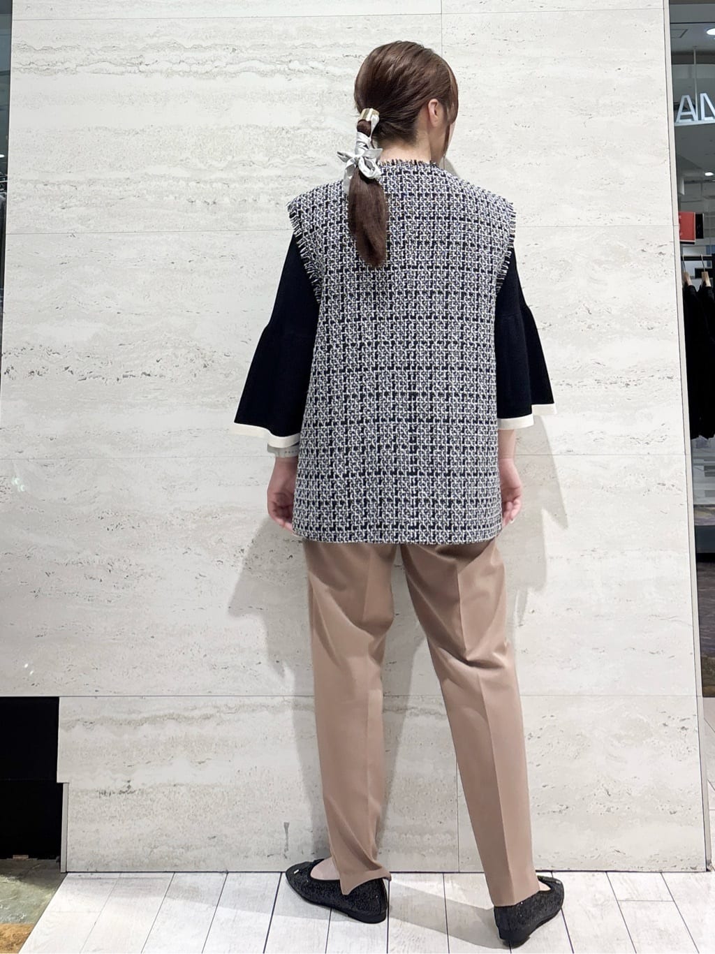 かほさんの「OPAQUE.CLIP｜ステップヘムテーパードパンツ／セットアップ対応可【洗濯機洗い可】」を使ったコーディネート