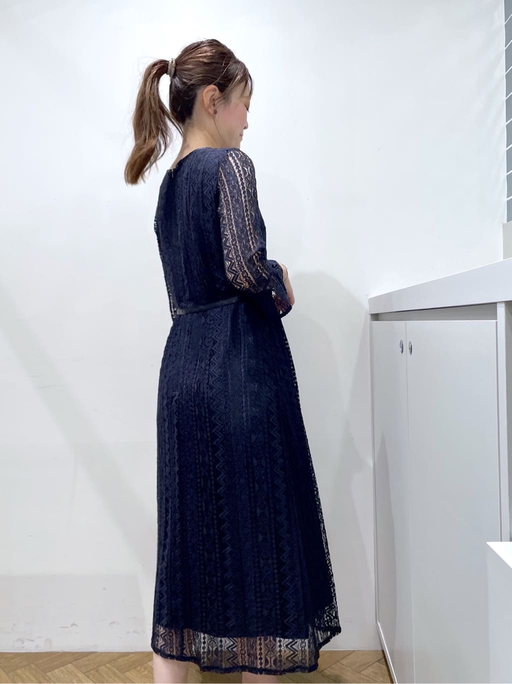 Junさんの「index｜幾何ラインレースワンピース【洗濯機OK】」を使ったコーディネート