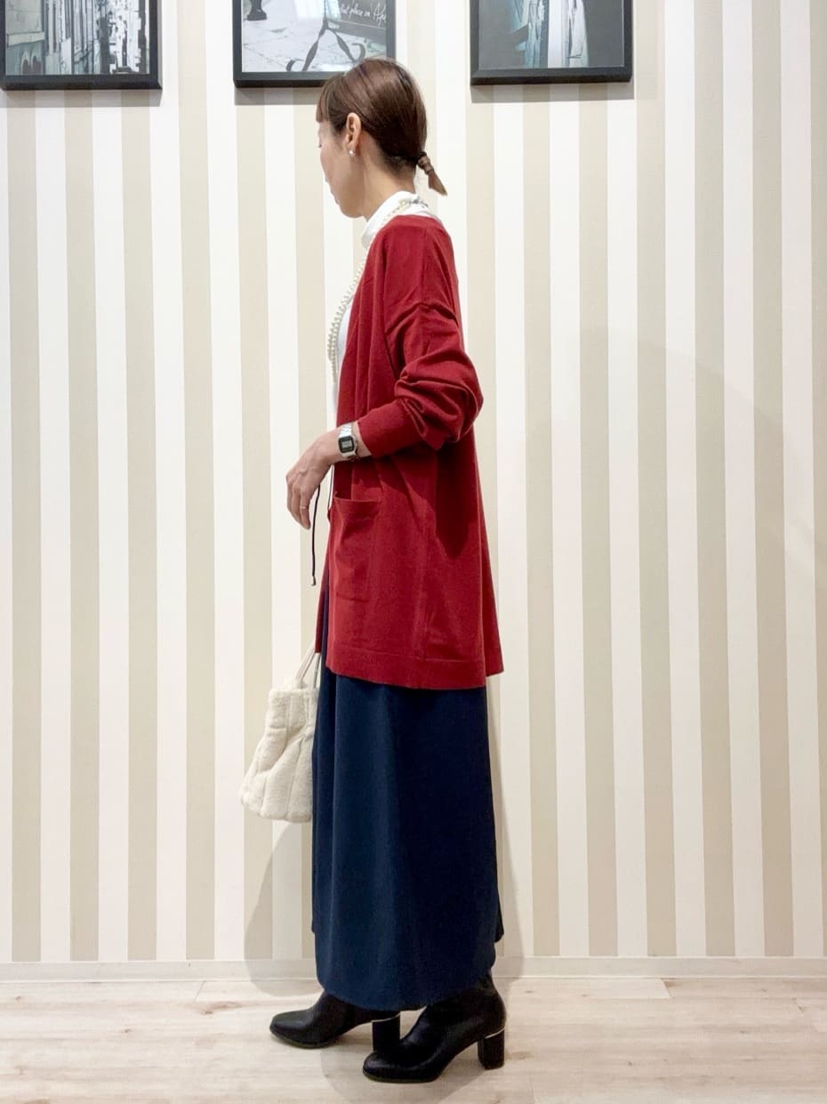 まつこさんの「SHOO･LA･RUE｜【S-LL/2点セット】脚のラインを拾いにくい ベルト付きタックスカーチョパンツ」を使ったコーディネート