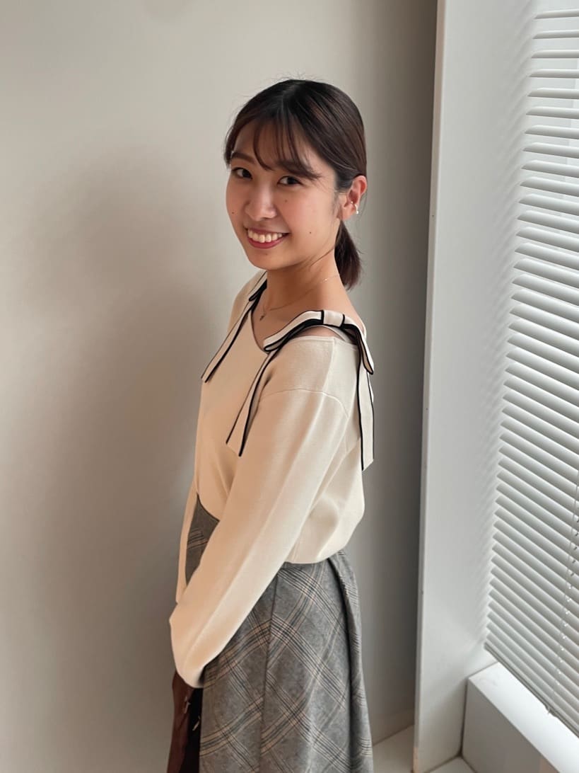 abeさんの「Couture brooch｜【通勤・大人可愛い】TRチェックスカート」を使ったコーディネート