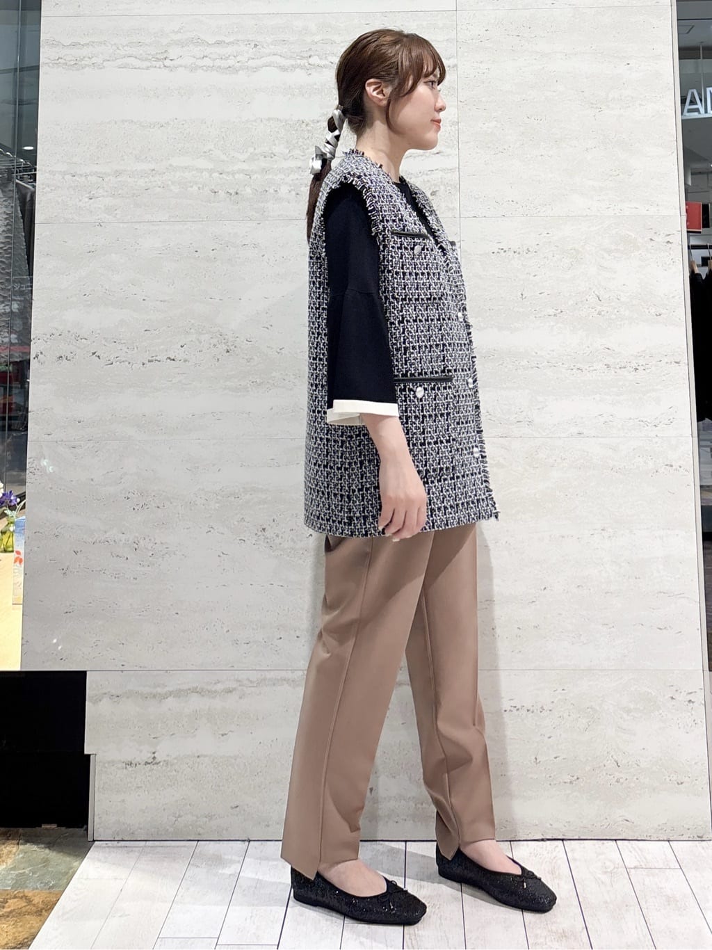 かほさんの「OPAQUE.CLIP｜ステップヘムテーパードパンツ／セットアップ対応可【洗濯機洗い可】」を使ったコーディネート