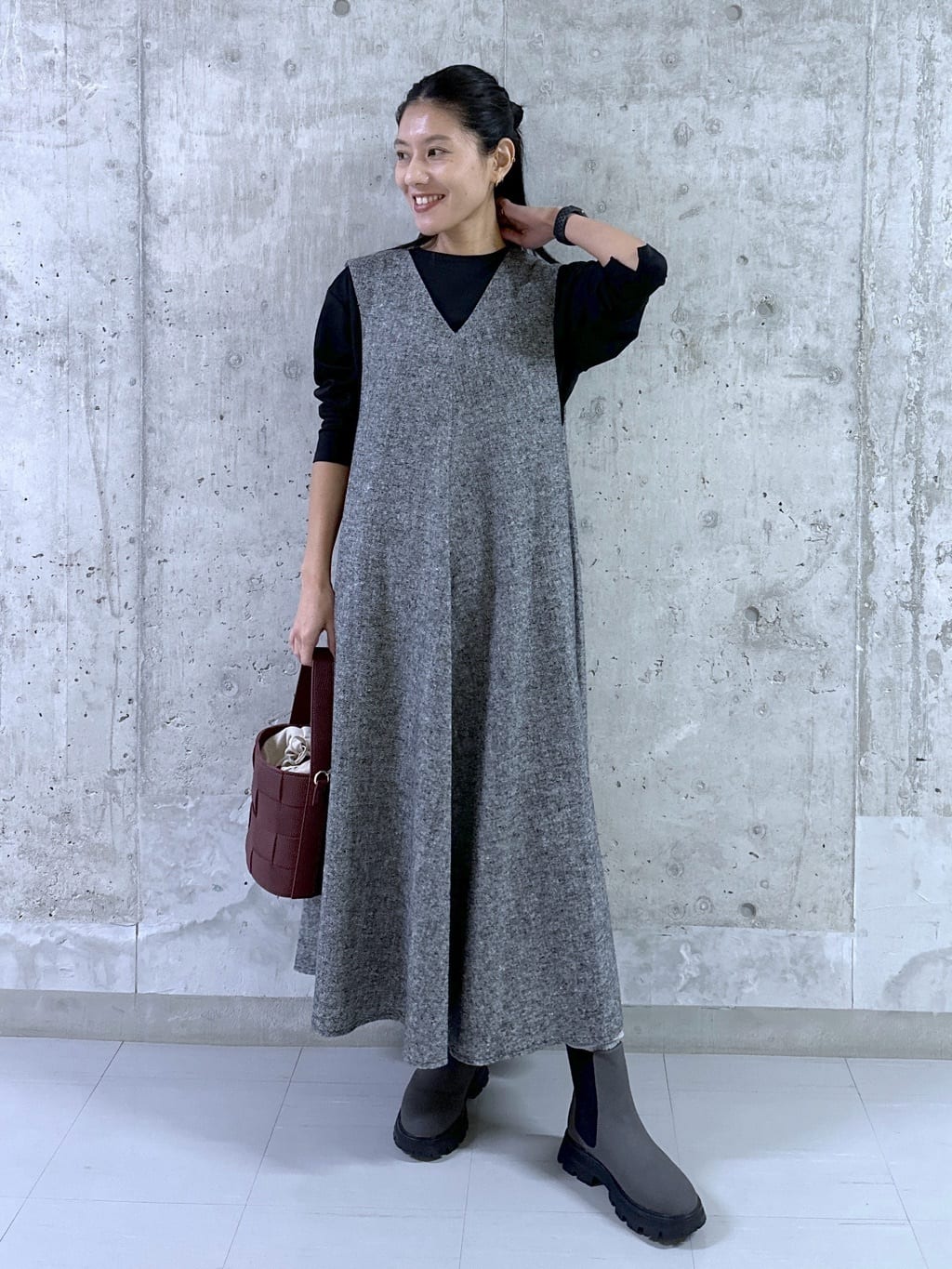 kumiさんの「Dessin｜【洗える】Vネックジャンパースカート」を使ったコーディネート
