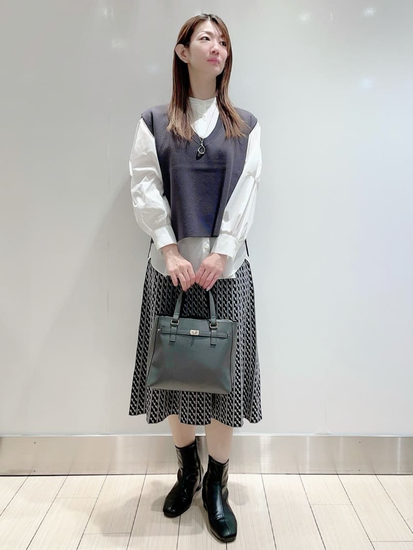 タカハシさんの「Reflect｜【さらっと一枚で決まる／重ね着にもおすすめ◎】タックスリーブシャツブラウス」を使ったコーディネート
