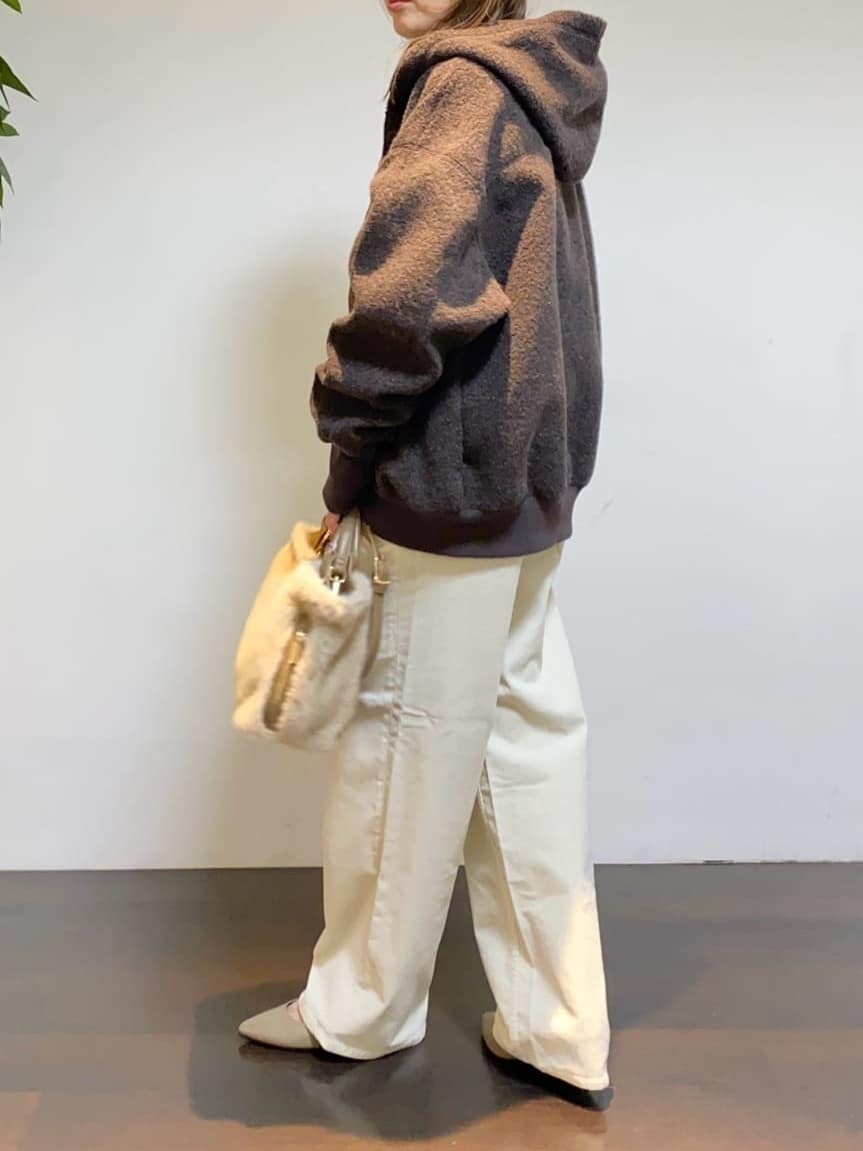 tomoさんの「UNTITLED｜【PROTAGPNISTA】ボアフーディ」を使ったコーディネート