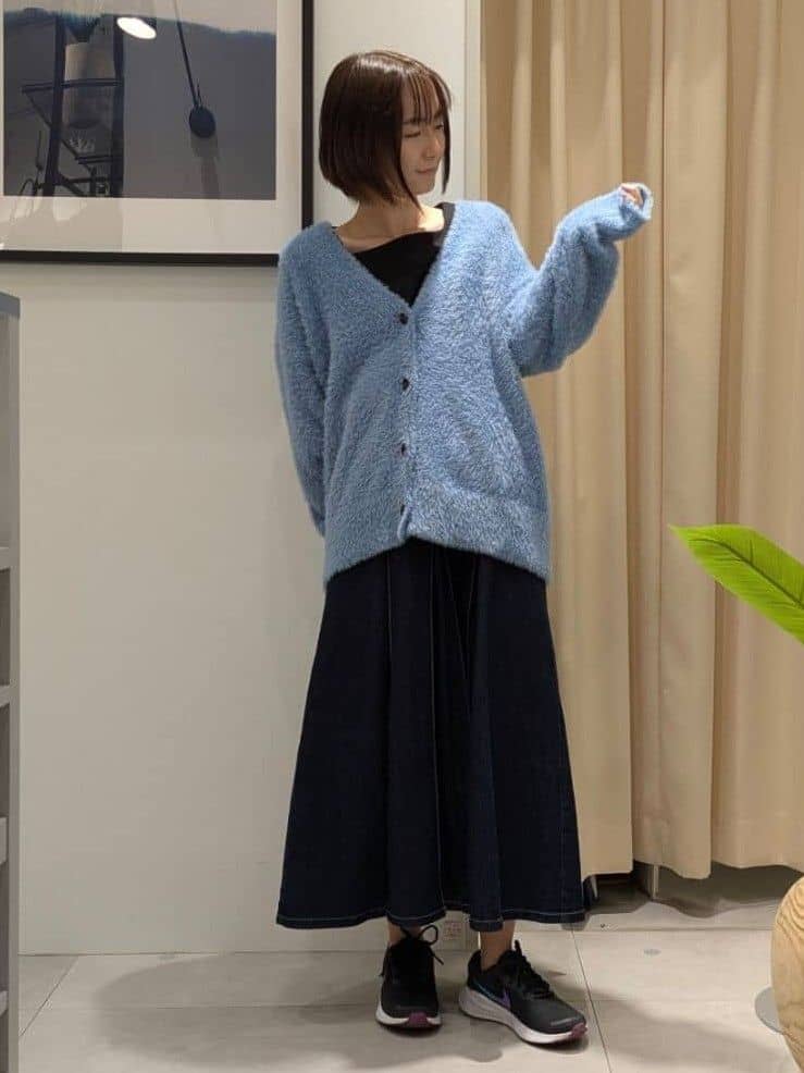 なめさんの「THE SHOP TK｜【ふわふわあったか】フェザーカーディガン」を使ったコーディネート