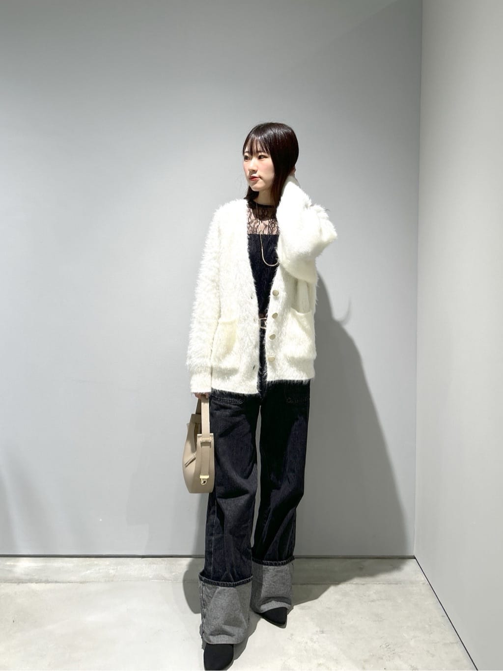 Renoさんの「INDIVI｜レースストレッチカットソー」を使ったコーディネート
