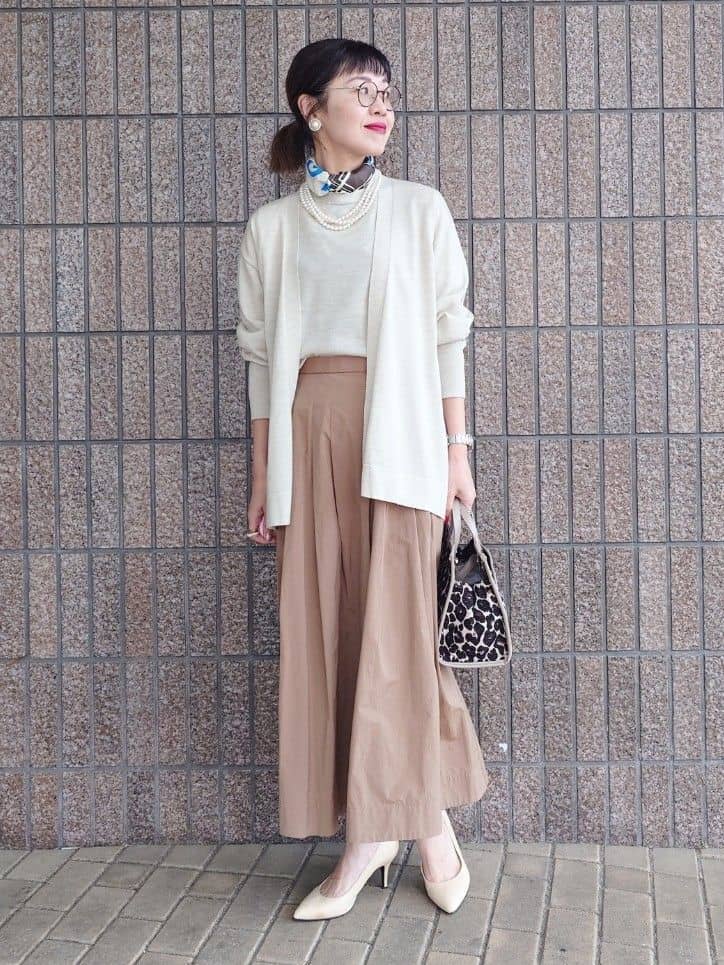 MUTSUKOさんの「UNTITLED｜【アンサンブル可/洗える/ボタンなし】シルクウールカシミヤ 着流しカーディガン」を使ったコーディネート