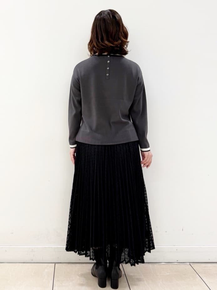 KIKIさんの「Reflect｜【イージーケア】サークルダイヤ柄レースプリーツスカート」を使ったコーディネート