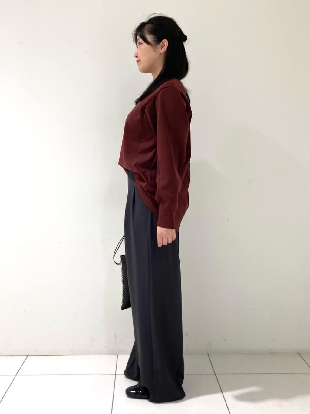 momokoさんの「INDIVI｜【洗える／選べる8色】トーンアップニット」を使ったコーディネート
