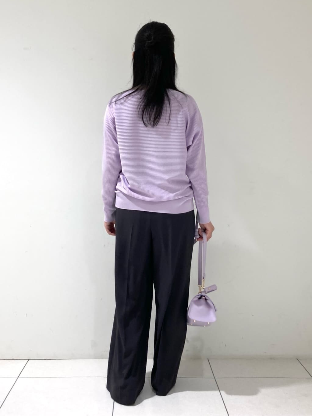momokoさんの「INDIVI｜【洗える／体型カバー】美シルエットニット」を使ったコーディネート