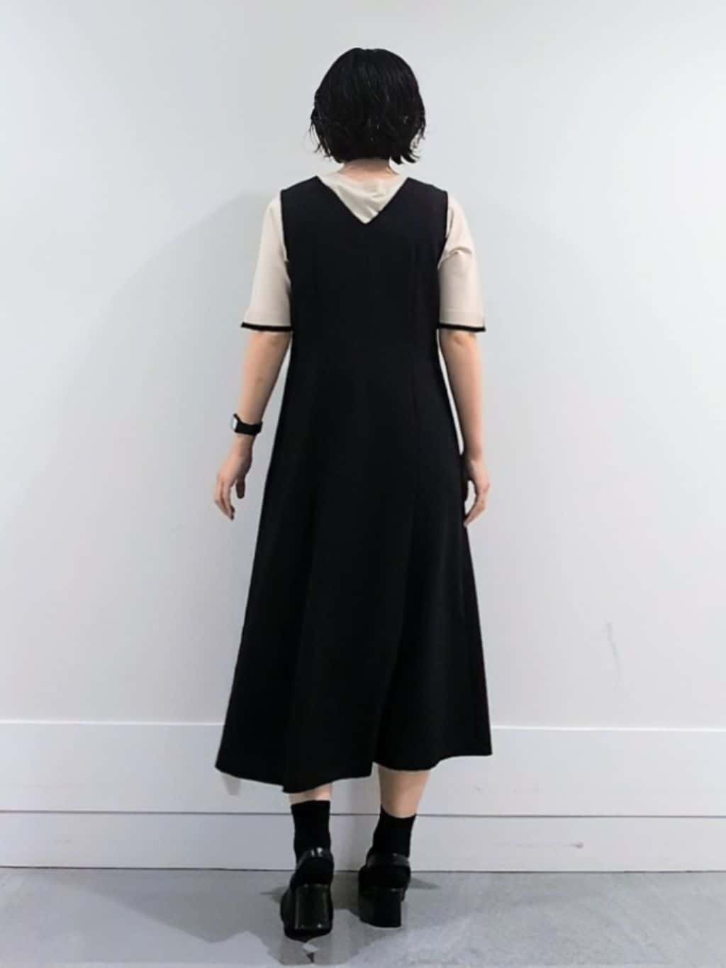 ミズタさんの「UNTITLED｜【アンサンブル可/薄手/洗える】5分袖クルーニット」を使ったコーディネート