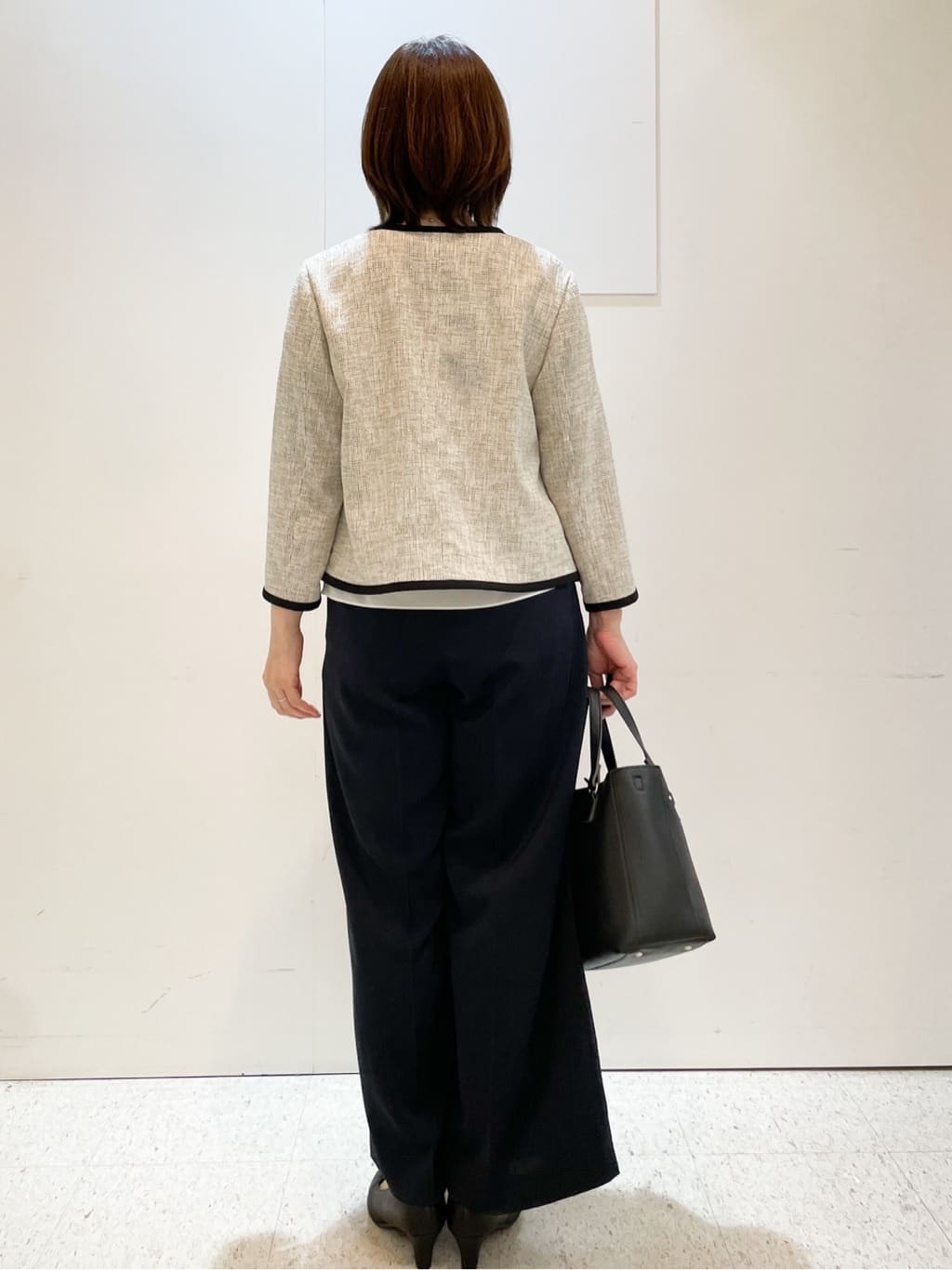 めいさんの「Reflect｜【一枚着で着映え◎／ジャケットのインナーにも】フロント開きブラウス」を使ったコーディネート