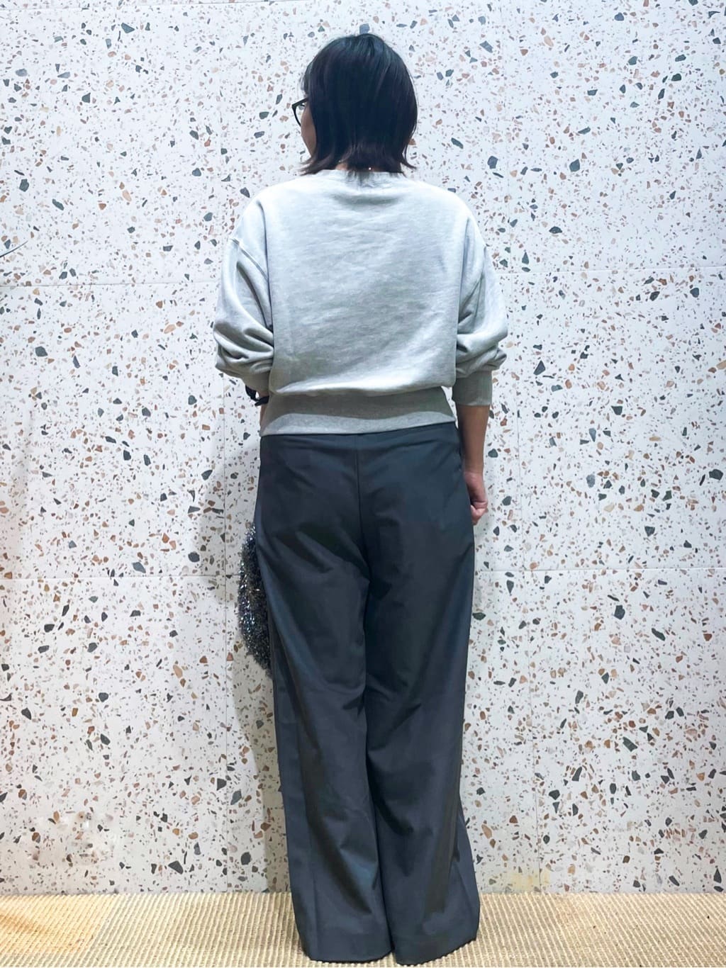 シゲリさんの「OPAQUE.CLIP｜キラキラビジューショートネックレス」を使ったコーディネート