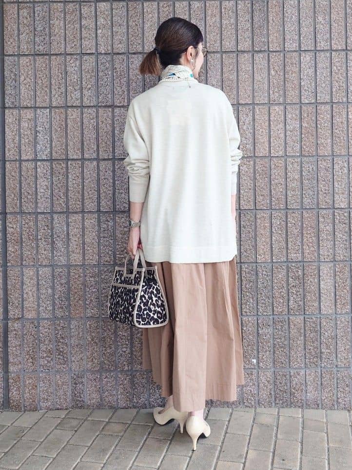 MUTSUKOさんの「UNTITLED｜【アンサンブル可/洗える/ボタンなし】シルクウールカシミヤ 着流しカーディガン」を使ったコーディネート