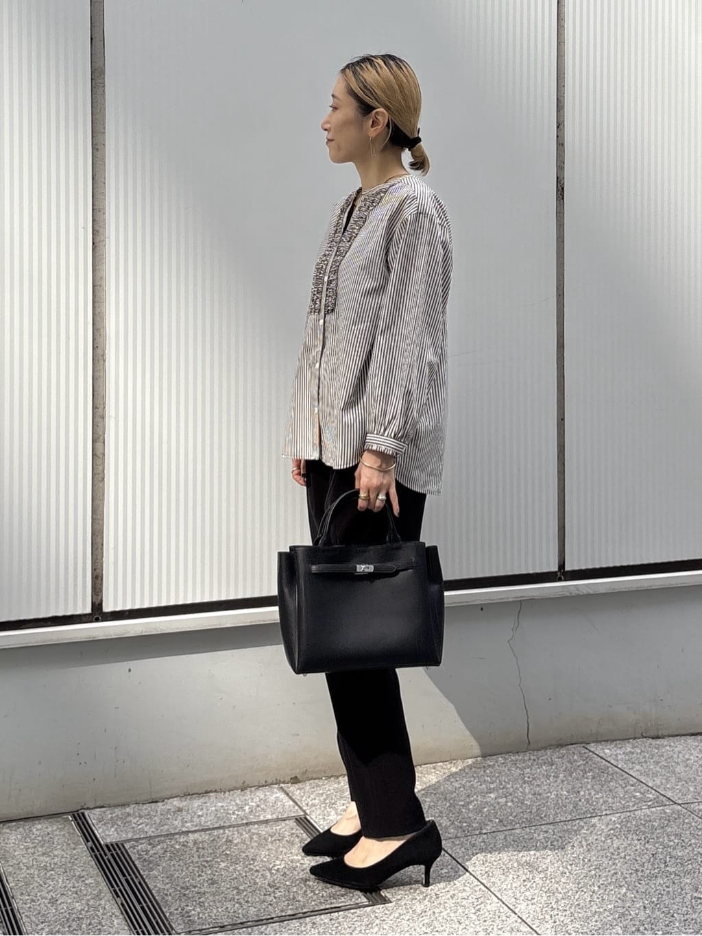 kotakiさんの「INDIVI｜【洗える】胸元タックフリル長袖ブラウス」を使ったコーディネート