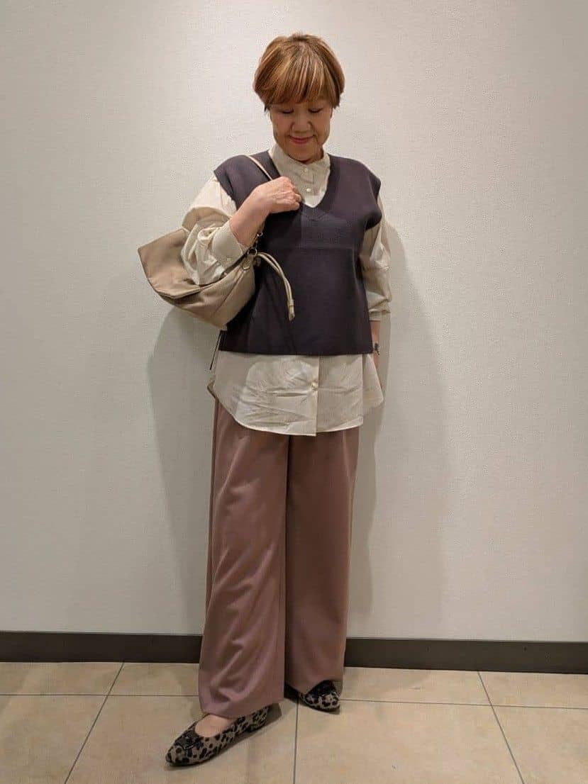yoshiさんの「Reflect｜【さらっと一枚で決まる／重ね着にもおすすめ◎】タックスリーブシャツブラウス」を使ったコーディネート