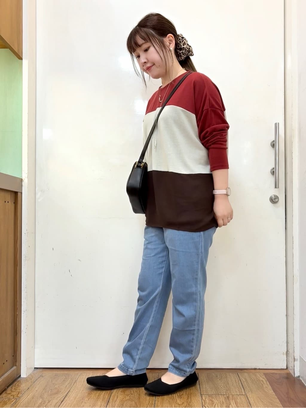 だいわさんの「SHOO･LA･RUE｜【S-LL】インしないで着られる 3段切り替えトップス」を使ったコーディネート