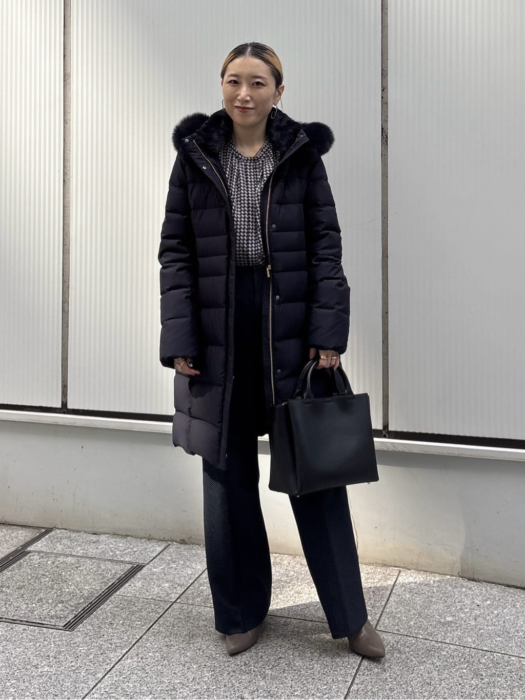 kotakiさんの「INDIVI｜【名品／撥水／抗菌防臭】ロング丈リサイクルダウンコート」を使ったコーディネート