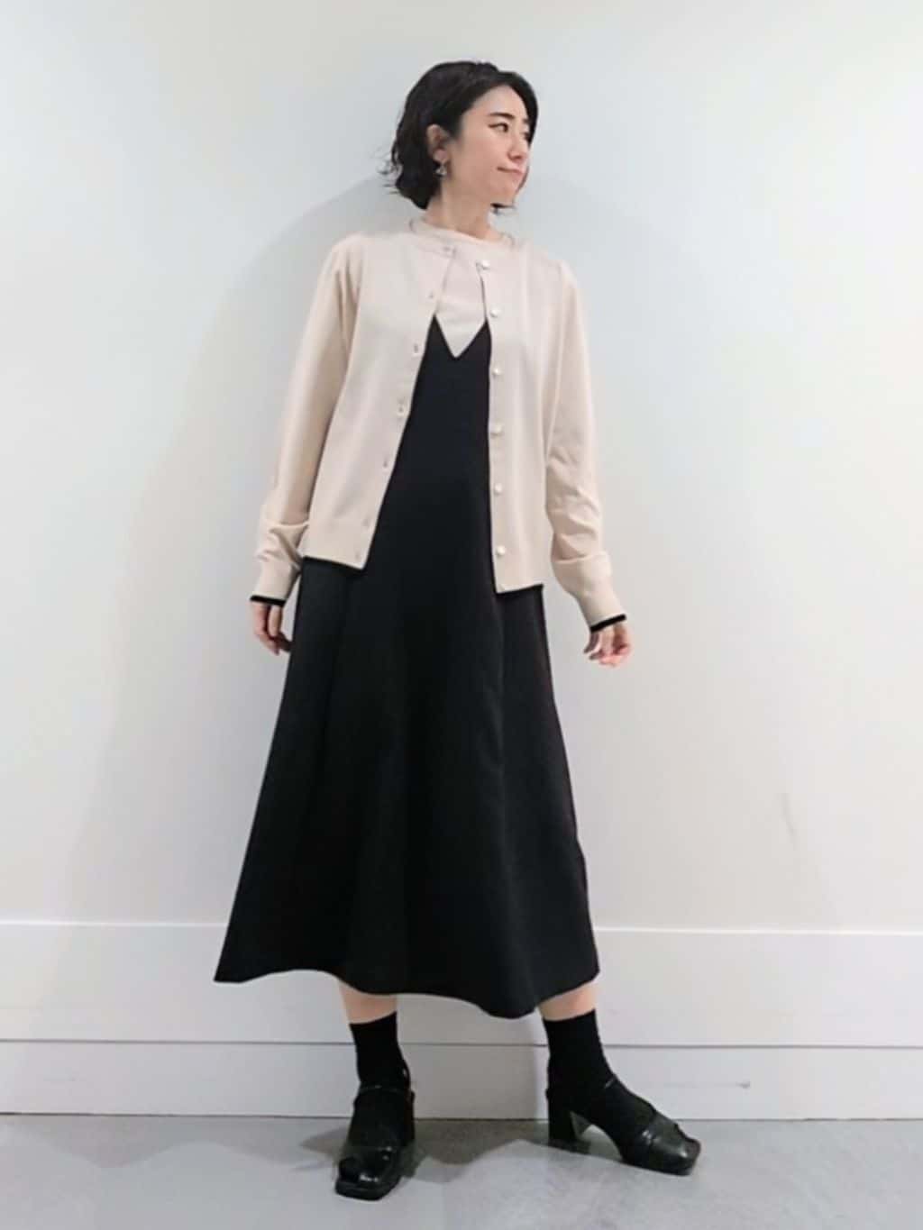 ミズタさんの「UNTITLED｜【アンサンブル可/薄手/洗える】5分袖クルーニット」を使ったコーディネート