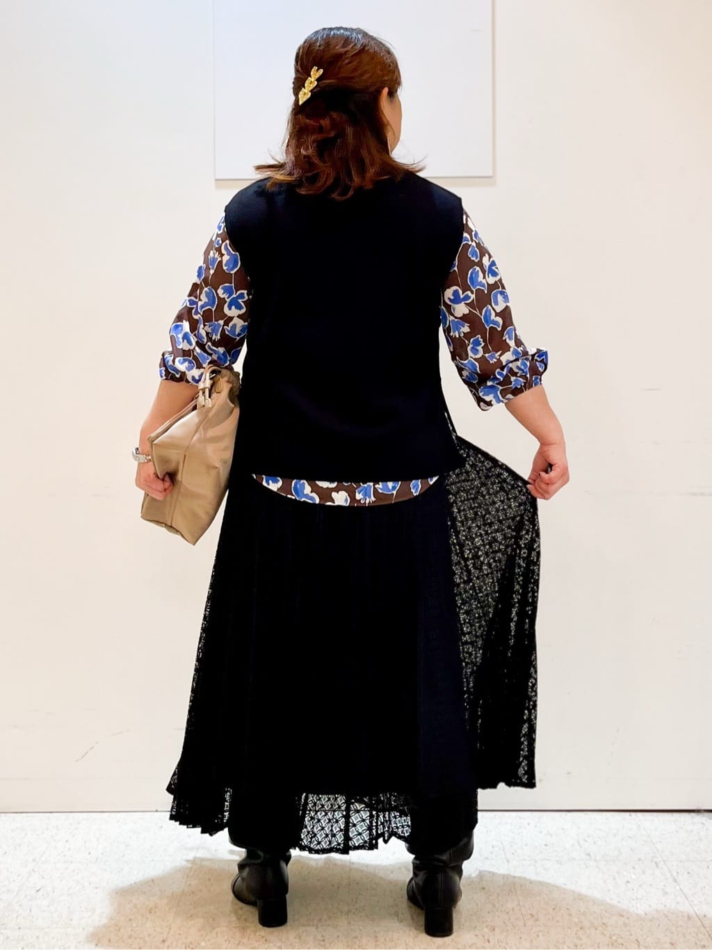 kimmyさんの「Reflect｜【ジャケットのインナーにおすすめ◎】花柄タックデザインブブラウス」を使ったコーディネート