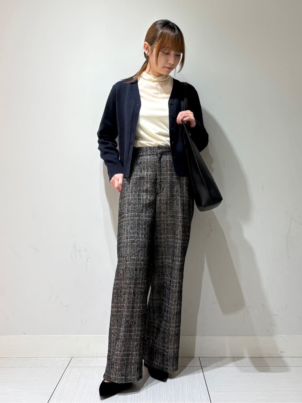 やなぎさんの「DRESSTERIOR｜◆ミラノリブカーディガン」を使ったコーディネート