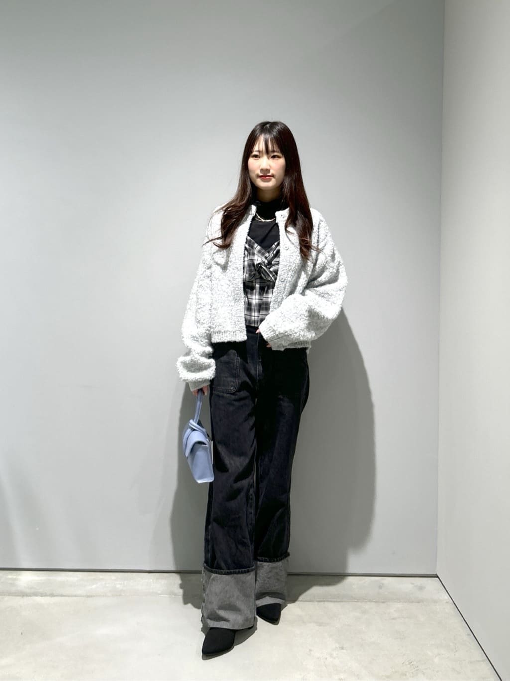 Renoさんの「INDIVI｜オンブレチェックビスチェ」を使ったコーディネート