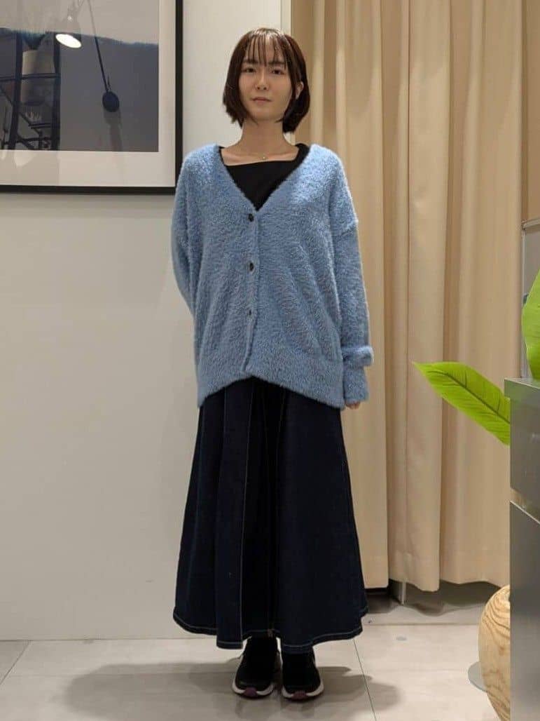 なめさんの「THE SHOP TK｜【ふわふわあったか】フェザーカーディガン」を使ったコーディネート