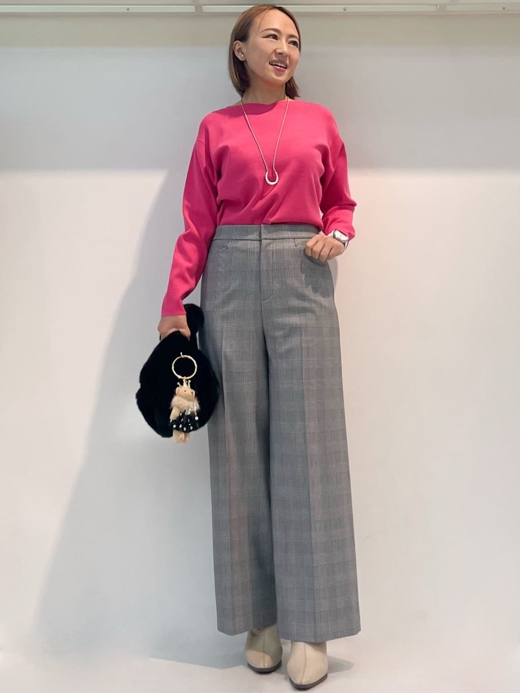 chiiさんの「COUP DE CHANCE｜◆【フード付き／2色展開】ダウンベスト」を使ったコーディネート