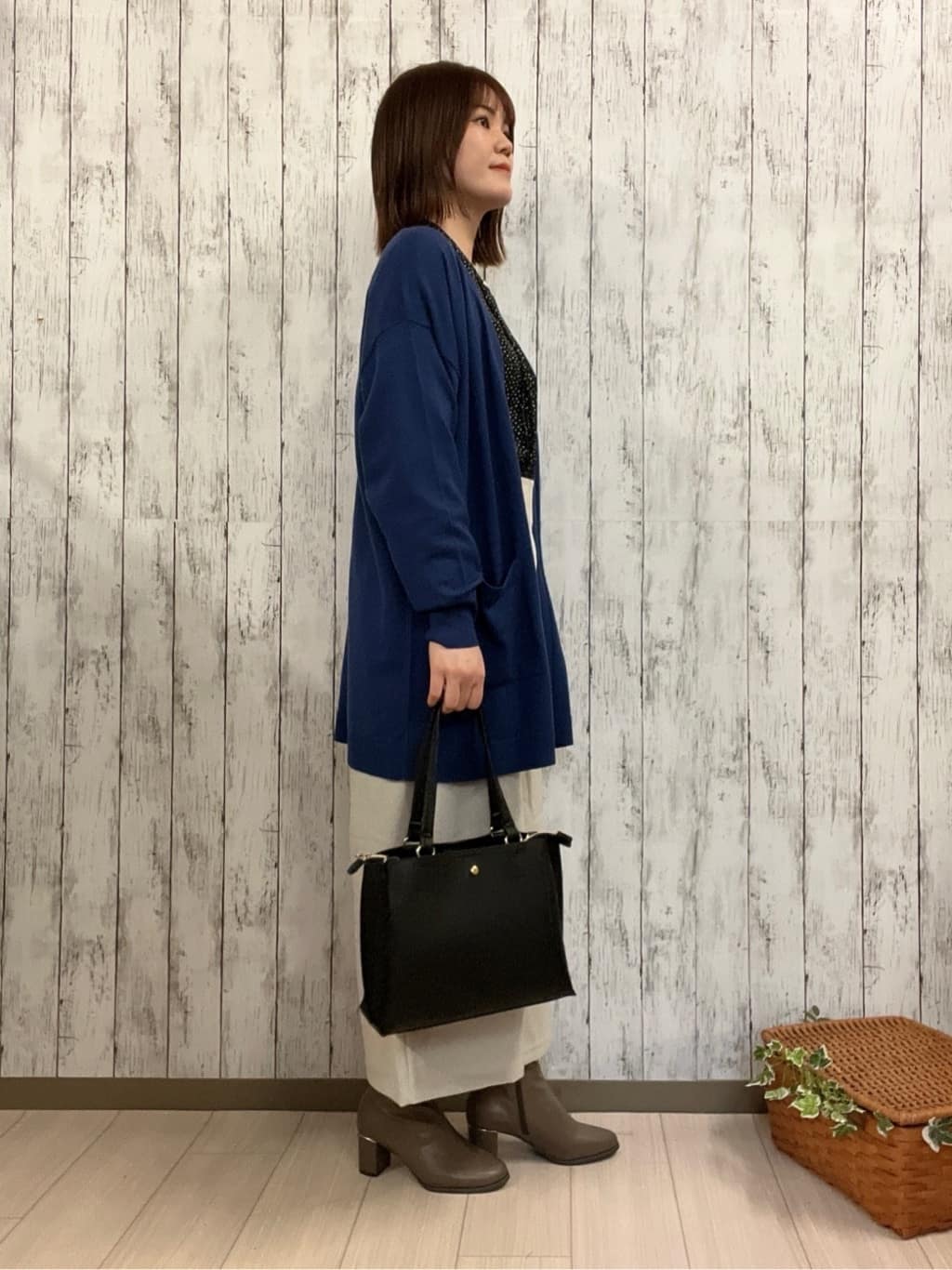 シカさんの「SHOO･LA･RUE｜ウエストまわりをすっきり魅せる デザインガウチョパンツ」を使ったコーディネート