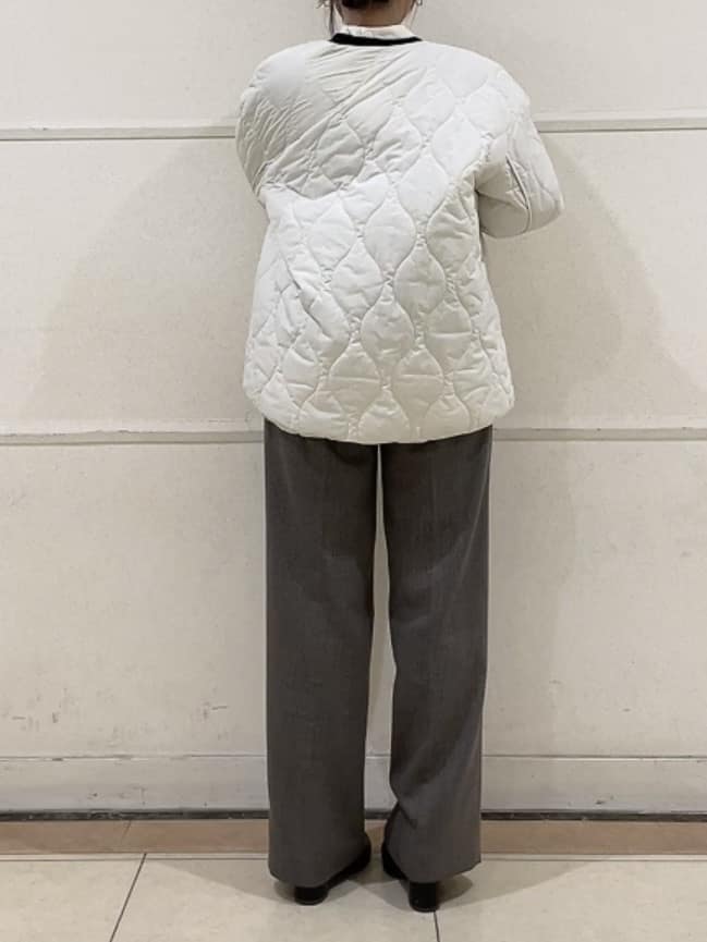 watanabeさんの「UNTITLED｜【アンサンブル可/洗える】シルクウールカシミヤ ドルマンスリーブニット」を使ったコーディネート