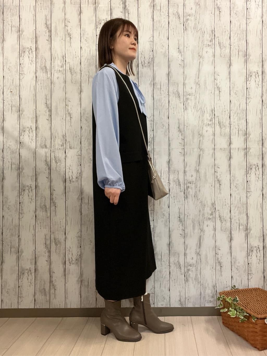 シカさんの「SHOO･LA･RUE｜ストレッチブーツ」を使ったコーディネート