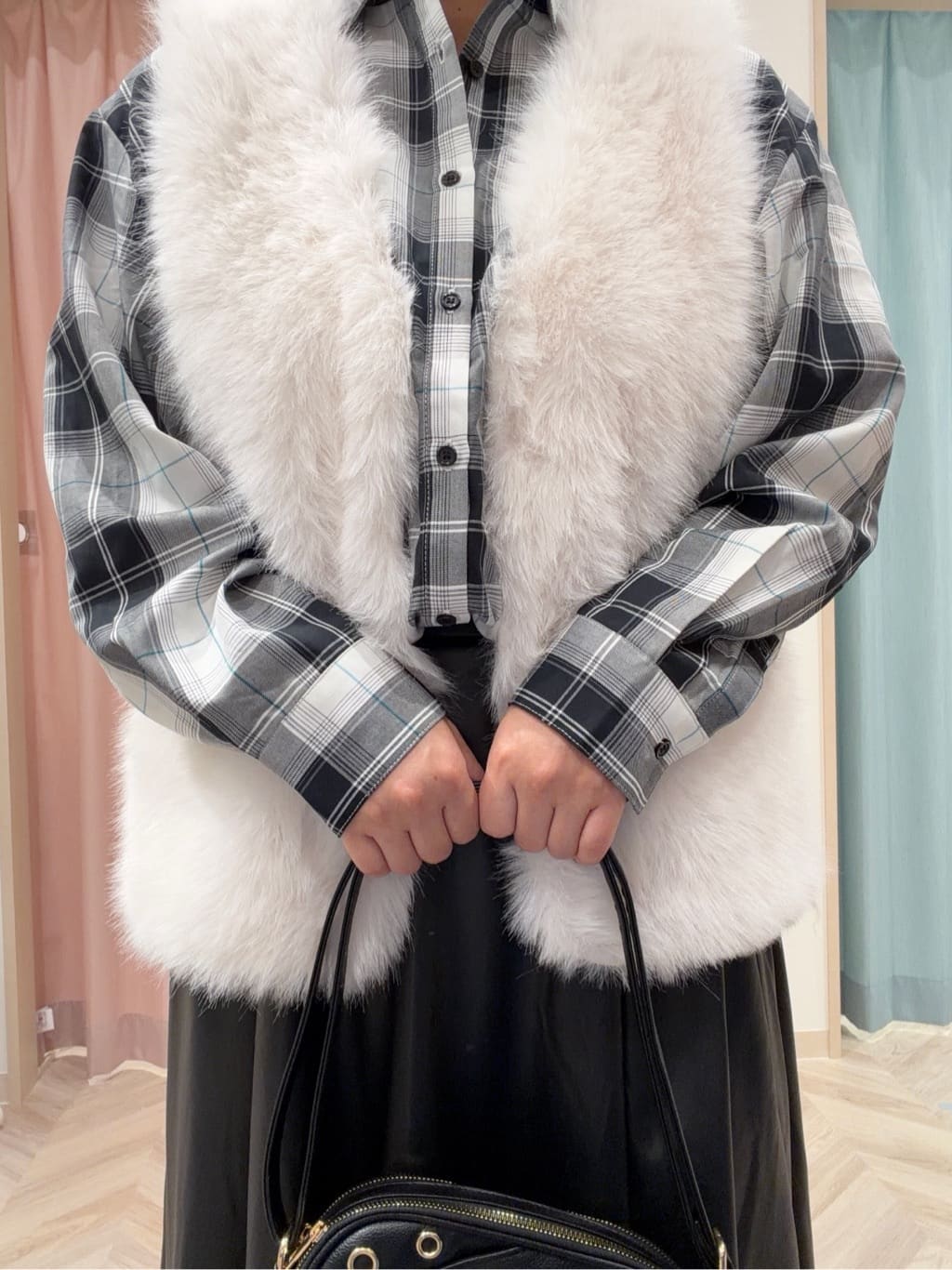 まちゃんなちゃんさんの「SHOO･LA･RUE｜【洗濯機可/S-LL】程よい抜け感 大人のチェックシャツ」を使ったコーディネート